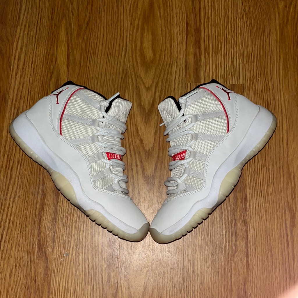 Jordan 11 Platinum Tint